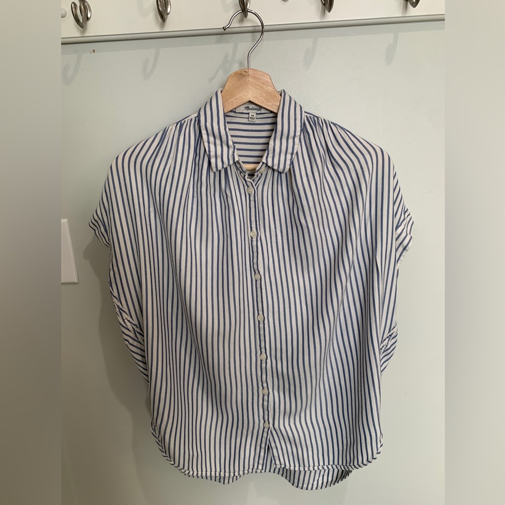Madewell Drapey blue and white strip shirt in size xs